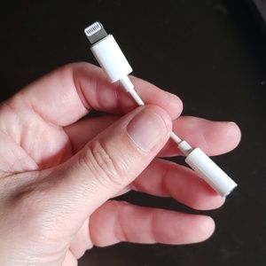 Apple adapter